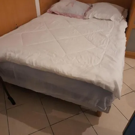 Apartment Studette Charlot Centre - 11 Rue Paradis